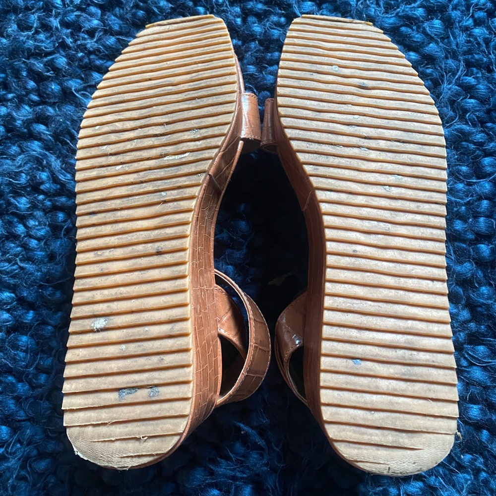 PLATFORM SANDAL - Picture 3 of 3